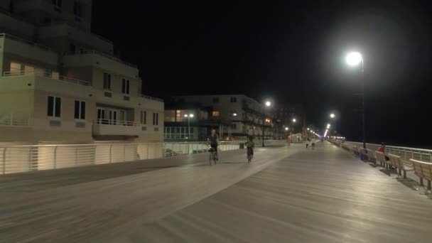 长滩浮桥在晚上 — 图库视频影像