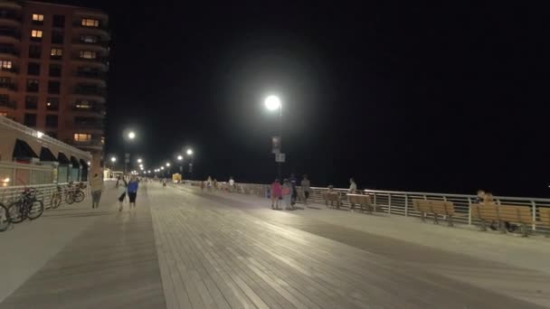 Long Beach Boardwalk v noci — Stock video