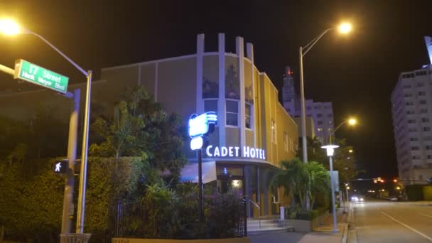 Miami Beach Octubre 2020 Cadet Hotel Miami Beach Video Nocturno — Vídeos de Stock