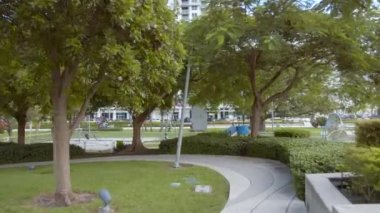 Hollywood Park Young Circle 'ın 6k video klibi