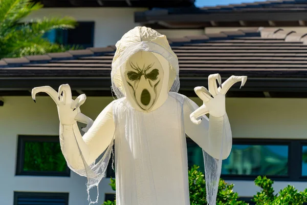 Hantu Menyeramkan Yang Tak Terlihat Untuk Halloween — Stok Foto