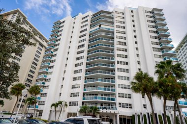 FORT LAUDERDALE, FL, USA - NOVEMBER 22, 2020: Commodore Condominium Fort Lauderdale FL clipart