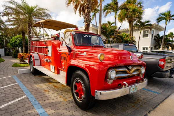 Fort Lauderdale Usa November 2020 Vintage Régi Tűzoltóautó Festett Piros — Stock Fotó