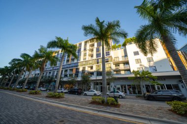 Miami, FL, ABD - 25 Kasım 2020: Karışık kullanımlı gayrimenkul konutları ve ticari City Place Doral Miami