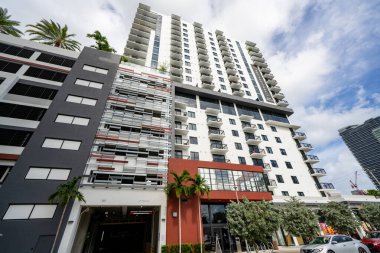 MIAMI, FL, ABD - 27 Kasım 2020: Maizon Residential apartman dairesi fotoğrafları Brickell Miam