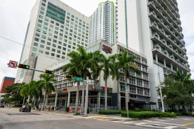 MIAMI, FL, ABD - 27 Kasım 2020: Brickell Miami Dade FL 'deki Restoranlar