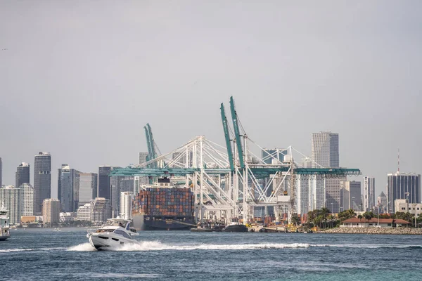Miami Beach Abd Aralık 2020 Telefoto Lensli Endüstriyel Nakliye Limanı — Stok fotoğraf