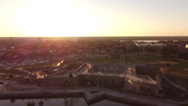 Atardecer Vídeo Aéreo Sobre San Agustín Florida Castillo San Marcos — Vídeos de Stock