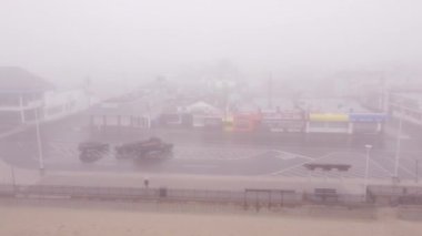 Hava görüntüsü sisli kış manzarası Hampton Beach New Hampshire Coronavirus Covid 19 salgını sırasında