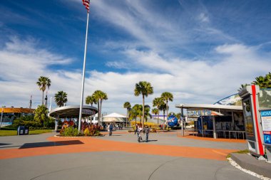 Merritt Adası, FL, ABD - 26 Aralık 2020: Kennedy Uzay Merkezi Ziyaretçi Kompleksi Merritt Adası Florida