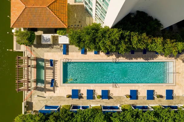 Direct Overhead Photo Swimming Pool Resort — Stock Photo, Image