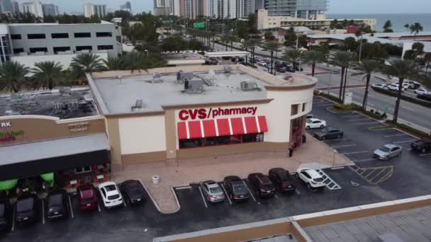 Cvs是一家拥有近1万家分店的美国零售药店 — 图库视频影像