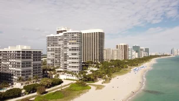 Miami Beach Oceanfront Eigentumswohnungen Antenne — Stockvideo