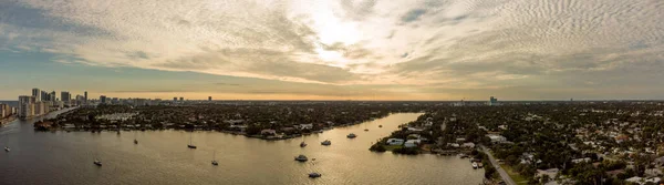 Panorama Aéreo Por Sol Sobre Hollywood Lakes — Fotografia de Stock