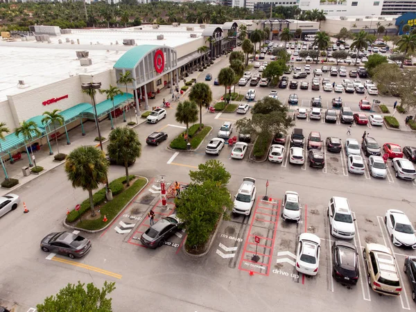 Drive Curbside Pick Target Aventura Social Distancing Solution — Stock Photo, Image