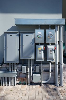 Dania Beach, FL, ABD - 9 Ocak 2021: Elektrik ve sayaç acil durum kolu ile kapatıldı