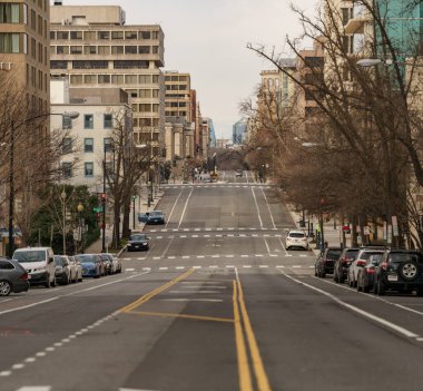 Washington DC, ABD - 17 Ocak 2021: Karayolu fotoğrafının ortası boş Ocak 2021