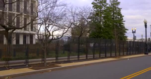 Policía Militar Del Ejército Los Estados Unidos Vigilando Edificio Del — Vídeo de stock