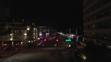 Ocean Drive 4k gece görüntüleri 2021 dolaylarında.