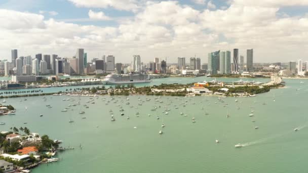 Navio Cruzeiro Passageiros Port Miami Imagens Aéreas Cênicas — Vídeo de Stock