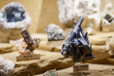 Fotoğraf: Mavi Kyanit kaya oluşumu jeolojik