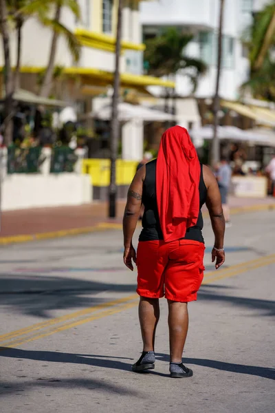 Miami Beach Florida Usa Januar 2021 Straßenfotograf Geht Mit Roten — Stockfoto