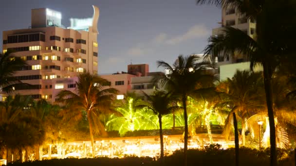 迈阿密海滩有8K间设有餐厅灯光的酒店 — 图库视频影像