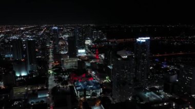 Miami şehir merkezindeki hava gece manzarası bulanıklaştı