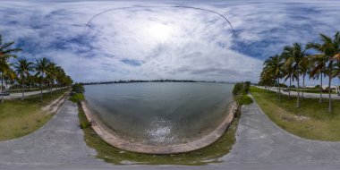 Julia Tuttle Causeway Miami Beach FL 'den Biscayne Körfezi' nin 360 fotoğraf görüntüsü