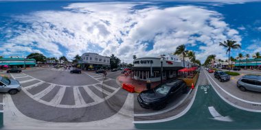 Miami Beach, FL, ABD - 20 Şubat 2021: 5 Erkekler Burger ve Kızartma Restoranı Miami Sahili 360 kamerayla çekildi