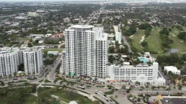 bitişik Publix Supermarket 'li Circ Residences Hollywood FL USA