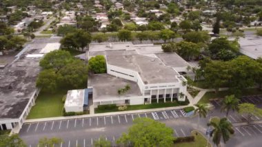 Sheridan Teknik Üniversitesi Hollywood Florida ABD Hava Aracı ile vuruldu