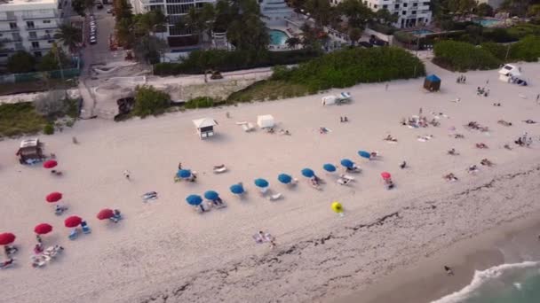 Turisté Miami Během Jarních Prázdnin 2021 — Stock video