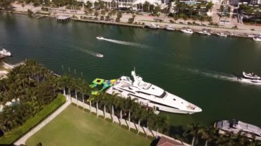 Miami 'de Usher Yat Mart 2021
