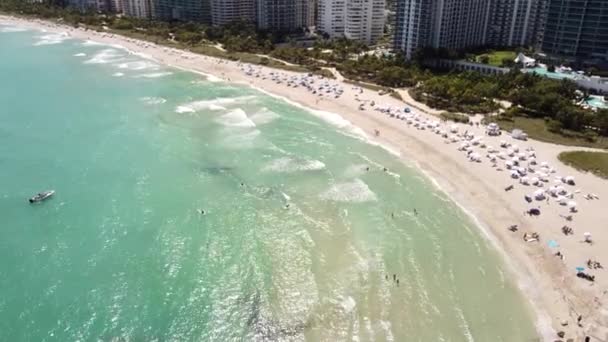 Flygfoto Stranden Luta Upp Avslöja Inlopp Miami Scen — Stockvideo