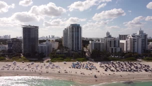 Aerial Miami Circa 2021 Spring Break Crowds Sand — Stock Video