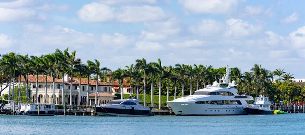 Usher luxury yacht in Miami Beach FL