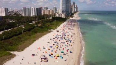 2021 bahar tatilinde Miami Plajı kalabalıktı.
