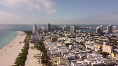 15. Cadde 'den Miami Plajı' na doğru.