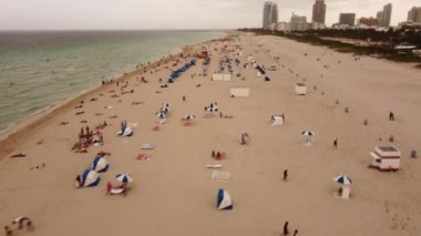 Miami Beach 'te bahar tatilcileri. İHA görüntüleri 2021.