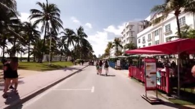 Miami Beach, FL, ABD - 21 Mart 2021 Miami Beach 'te bahar tatili