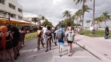 Miami Plajı 2021 Bahar Tatili 'nde aşırı kalabalık