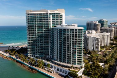 Miami Beach, FL, ABD - 28 Mart 2021 The Ritz Carlton Miami Beach Bal Harbour 
