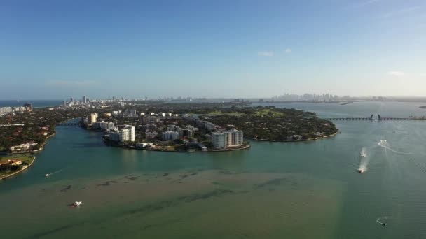 Авиационное Видео Bay Harbor Islands Miami Beach — стоковое видео