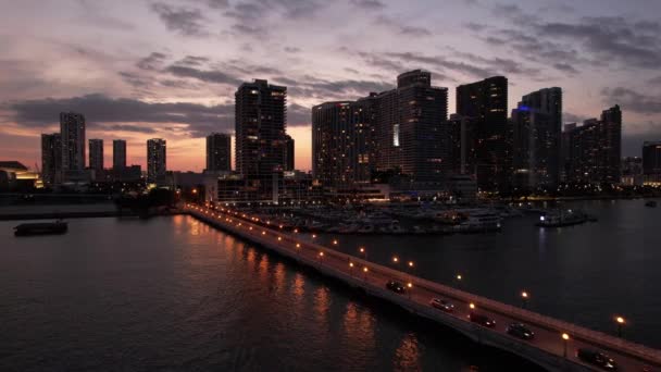 Luchtfoto Venetiaanse Causeway Richting Edgewater Miami — Stockvideo