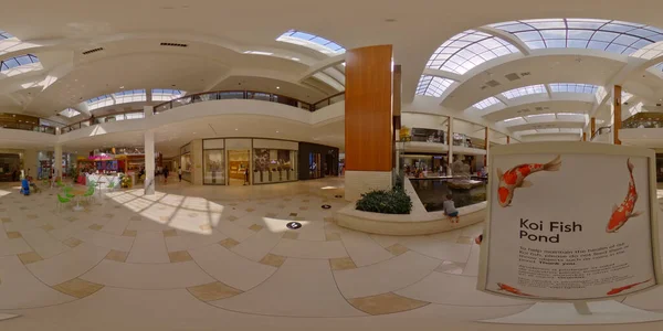 360 Фото Внутри Aventura Mall Usa — стоковое фото