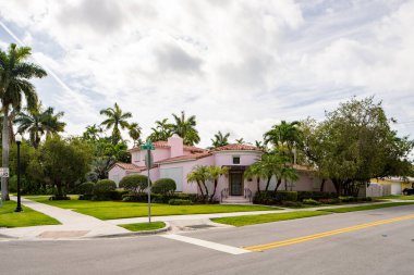 Hollywood Lakes Mahallesi 'nin Florida' daki tek kişilik aile evleri serisi.