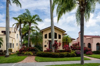 Hollywood Lakes Mahallesi 'nin Florida' daki tek kişilik aile evleri serisi.