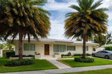 Hollywood Lakes Mahallesi 'nin Florida' daki tek kişilik aile evleri serisi.