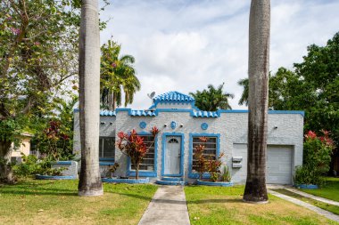 Hollywood Lakes Mahallesi 'nin Florida' daki tek kişilik aile evleri serisi.